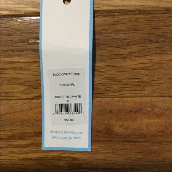 Draper James matching skirt and top. - Picture 5 of 5